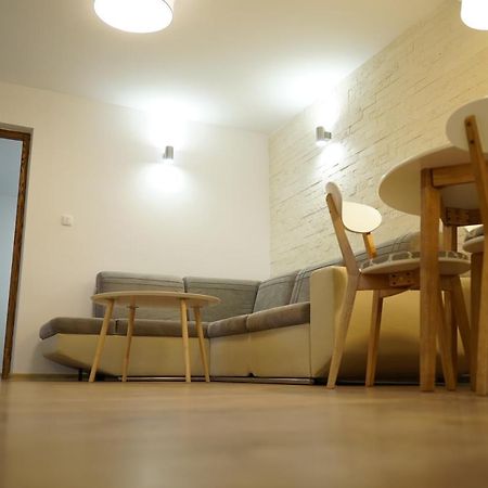 Apartament Naleczow Dom Pod Orzechami Exteriör bild
