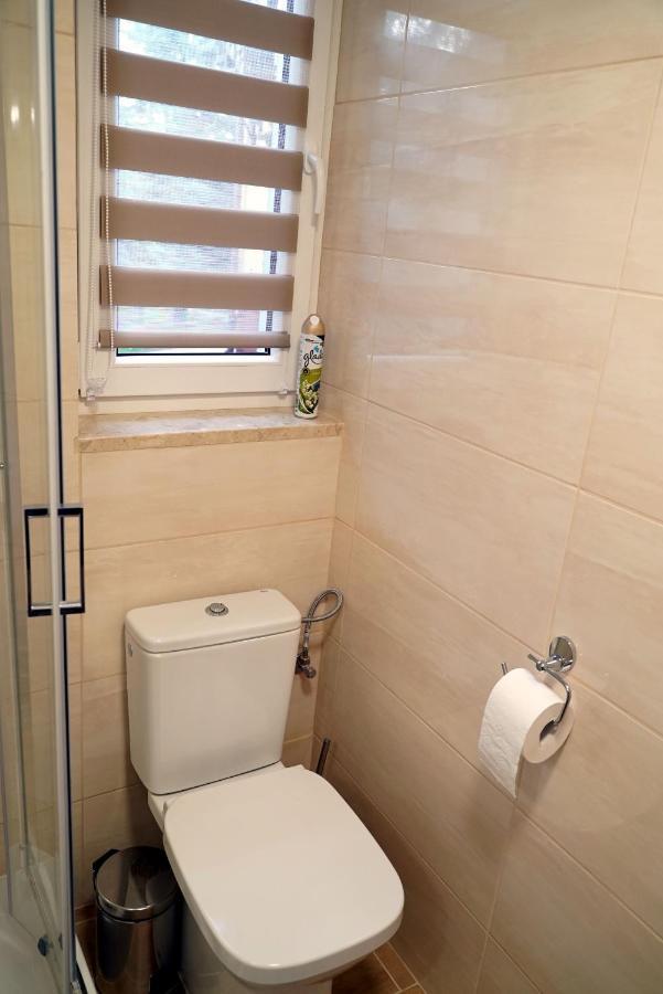 Apartament Naleczow Dom Pod Orzechami Exteriör bild