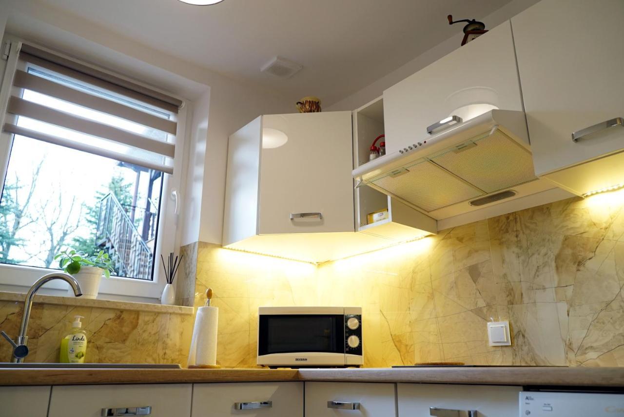 Apartament Naleczow Dom Pod Orzechami Exteriör bild