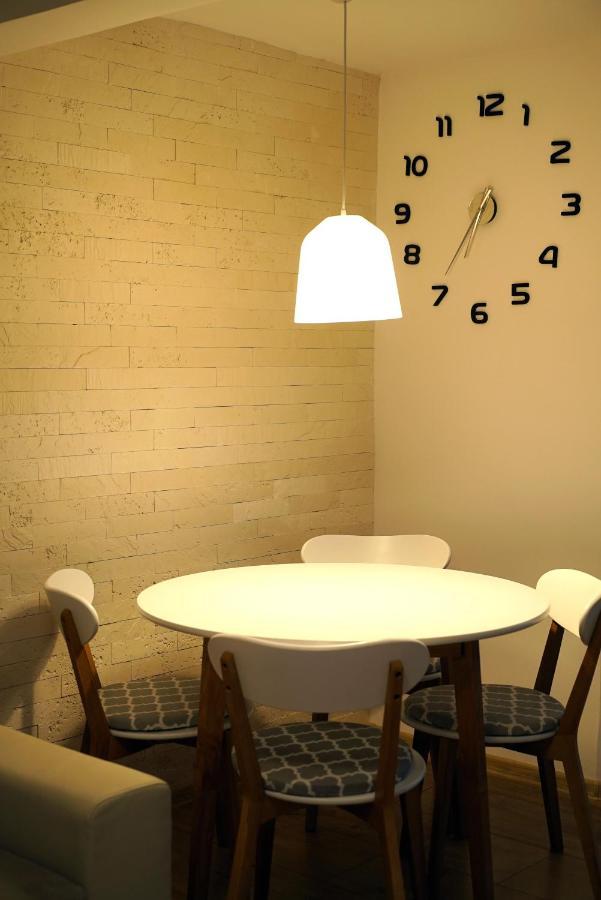 Apartament Naleczow Dom Pod Orzechami Exteriör bild