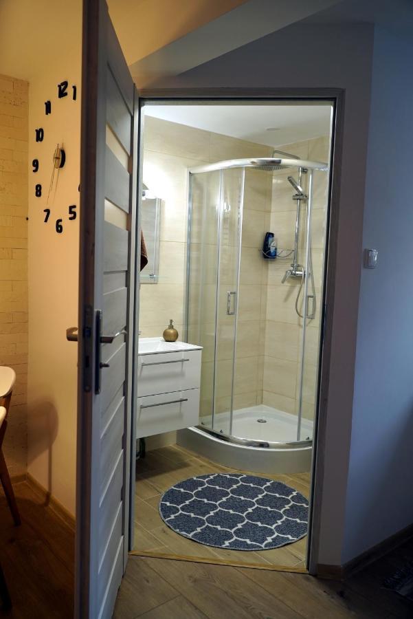Apartament Naleczow Dom Pod Orzechami Exteriör bild